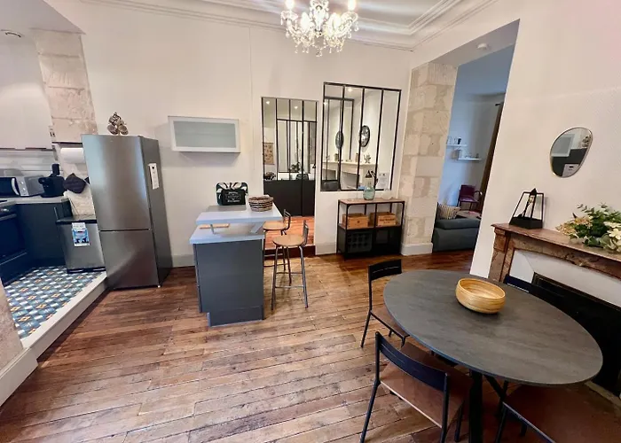 Lägenhet Spacieux T2 Centre Ville De Poitiers