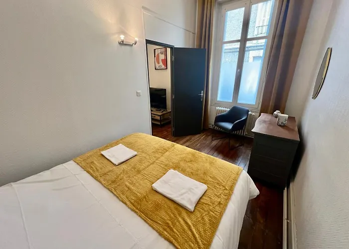 Apartment Spacieux T2 Centre Ville De Poitiers *