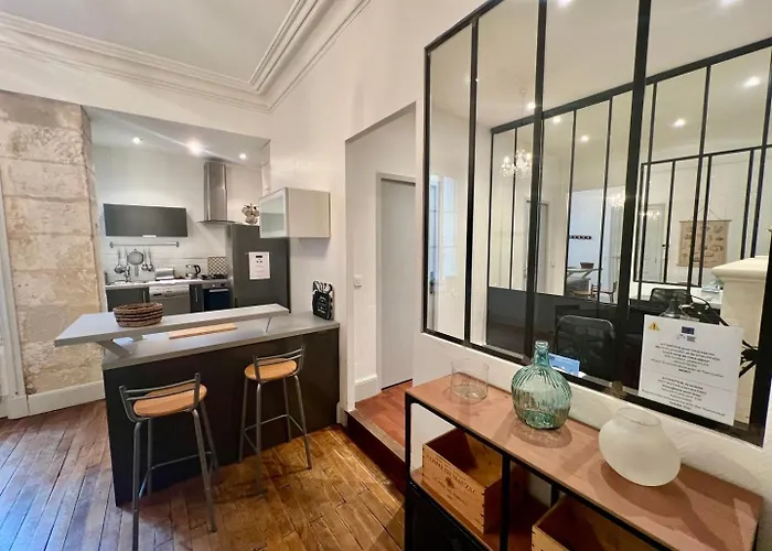 Lägenhet Spacieux T2 Centre Ville De Poitiers *